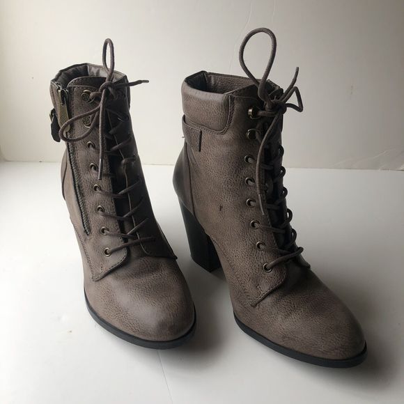 Daisy Fuentes Kloudie Brown Ankle Boots Zip Side Size 10M - Picture 3 of 10